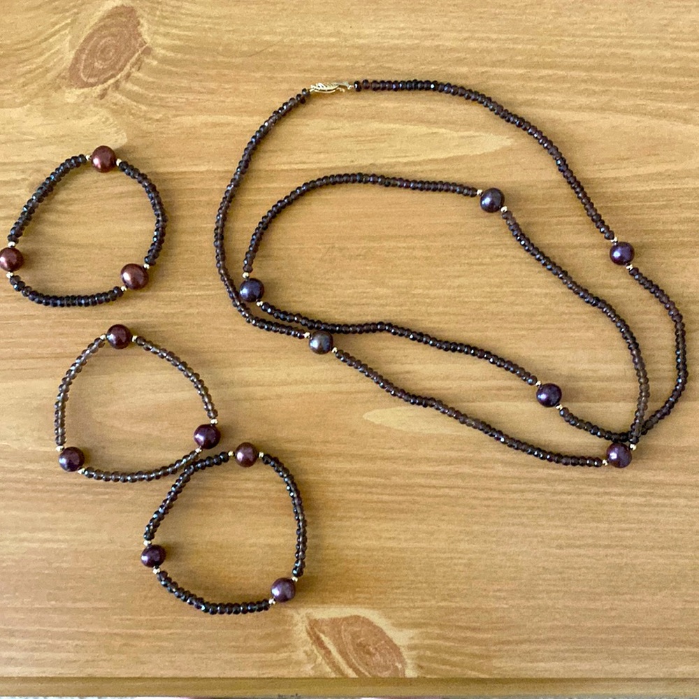 Purple necklace and bracelet set